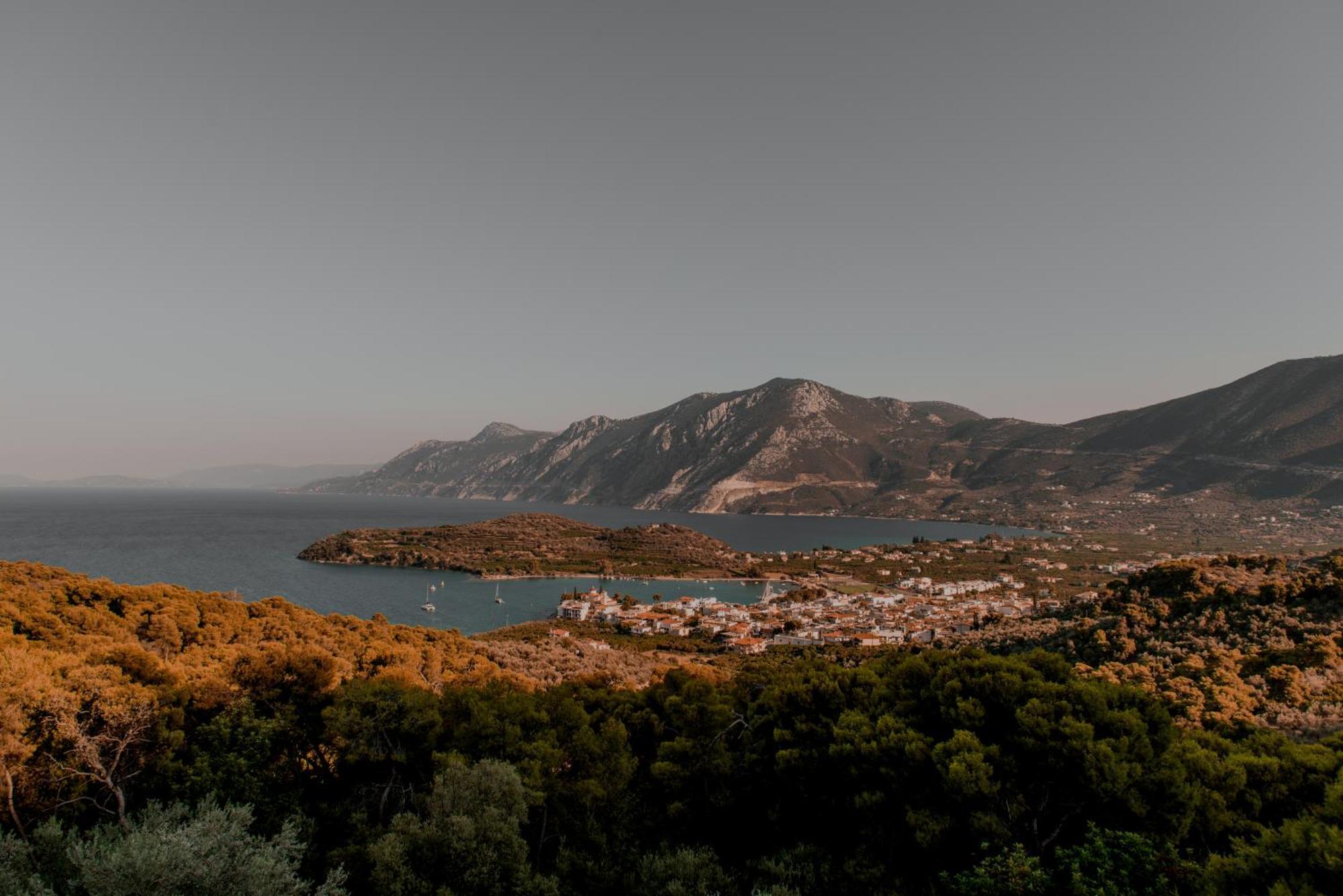 Akron Luxury Holidays Epidaurus Bagian luar foto